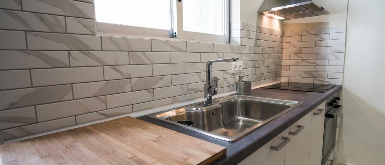 Comfy Apartment Of 104 M² Near Metro! Atena Exterior foto