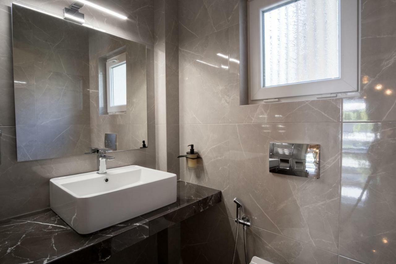 Comfy Apartment Of 104 M² Near Metro! Atena Exterior foto